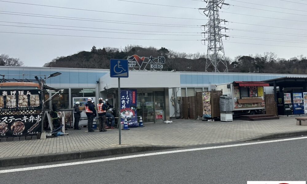 雪が降るまち2026@解体コング