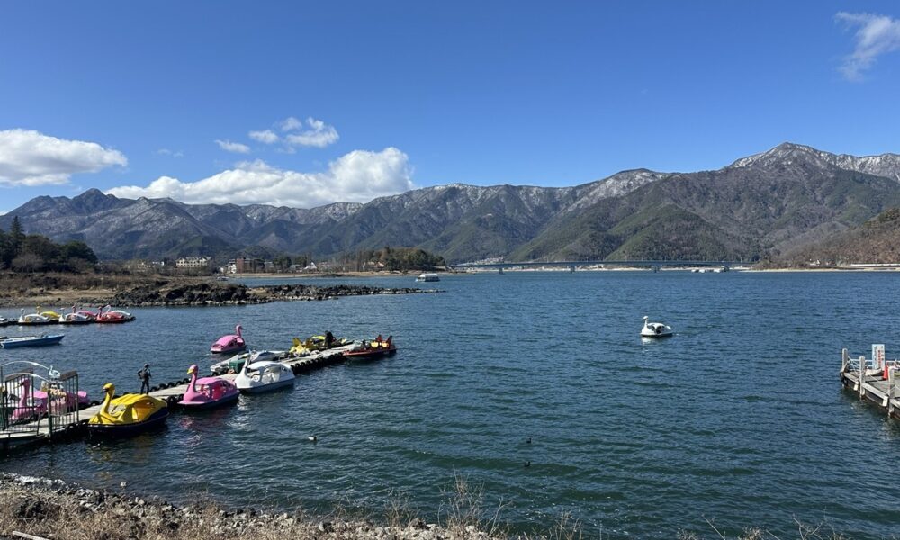 冬の河口湖@解体コング